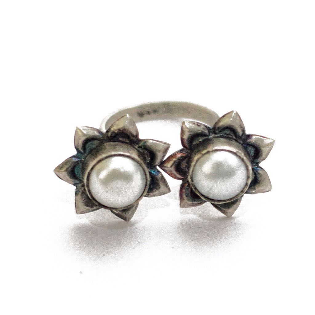 Buy Silver Rings - Handcrafted Silver Rings - Pearl Twinhead Ring - Quirksmith