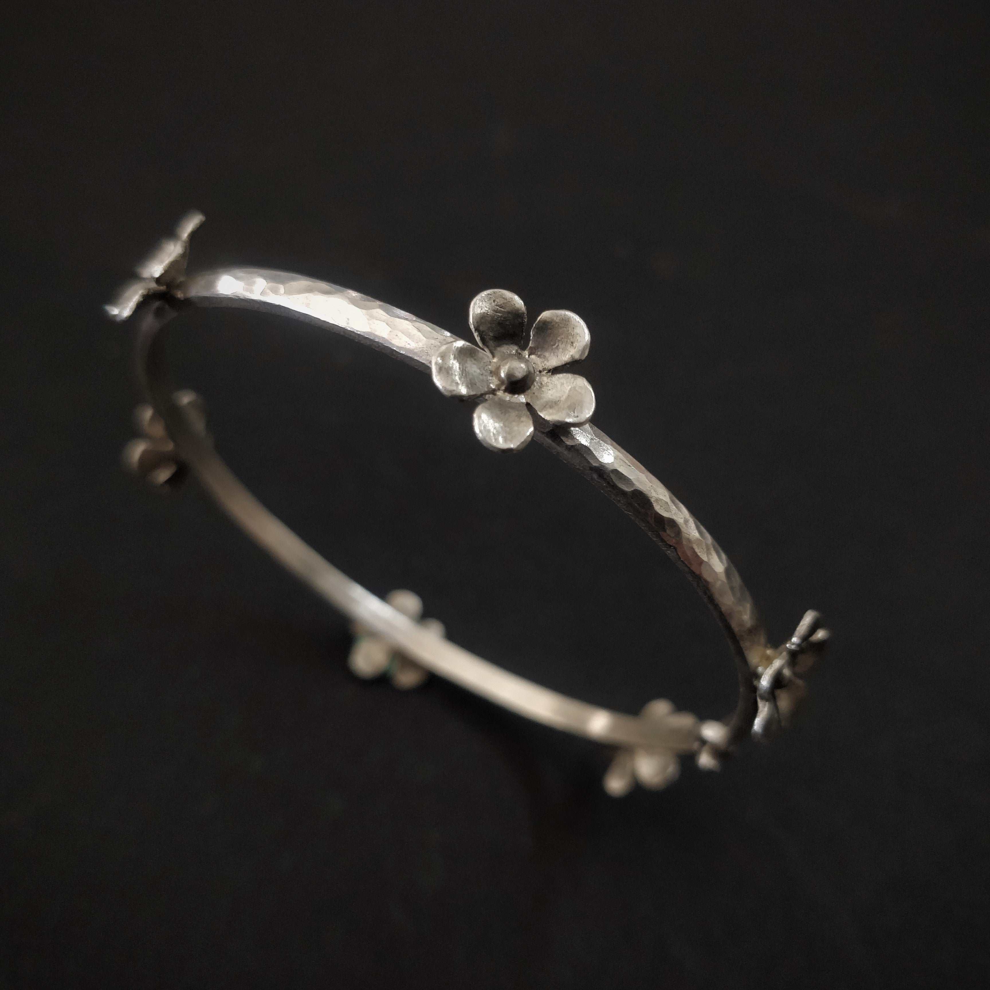 925 Silver Bangles Online - Quirksmith Buttercup Flower Bangle